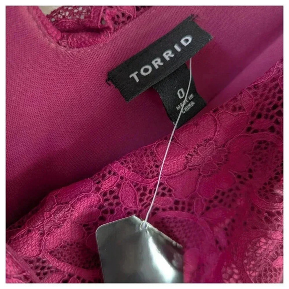 TORRID NWT Berry Lace Skater Dress Size 0 L 12 - Picture 3 of 7